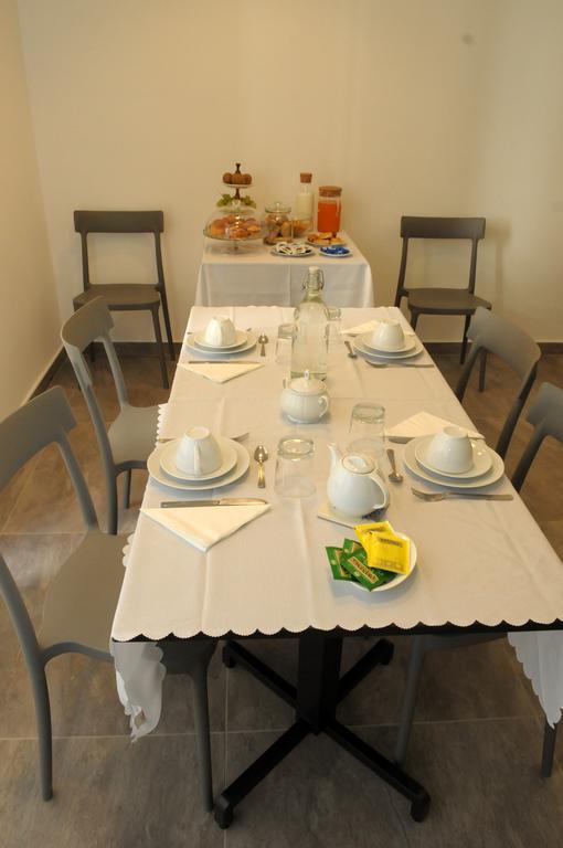 Della Torre Rooms Лече Екстериор снимка