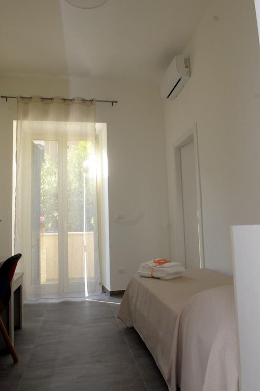 Della Torre Rooms Лече Екстериор снимка