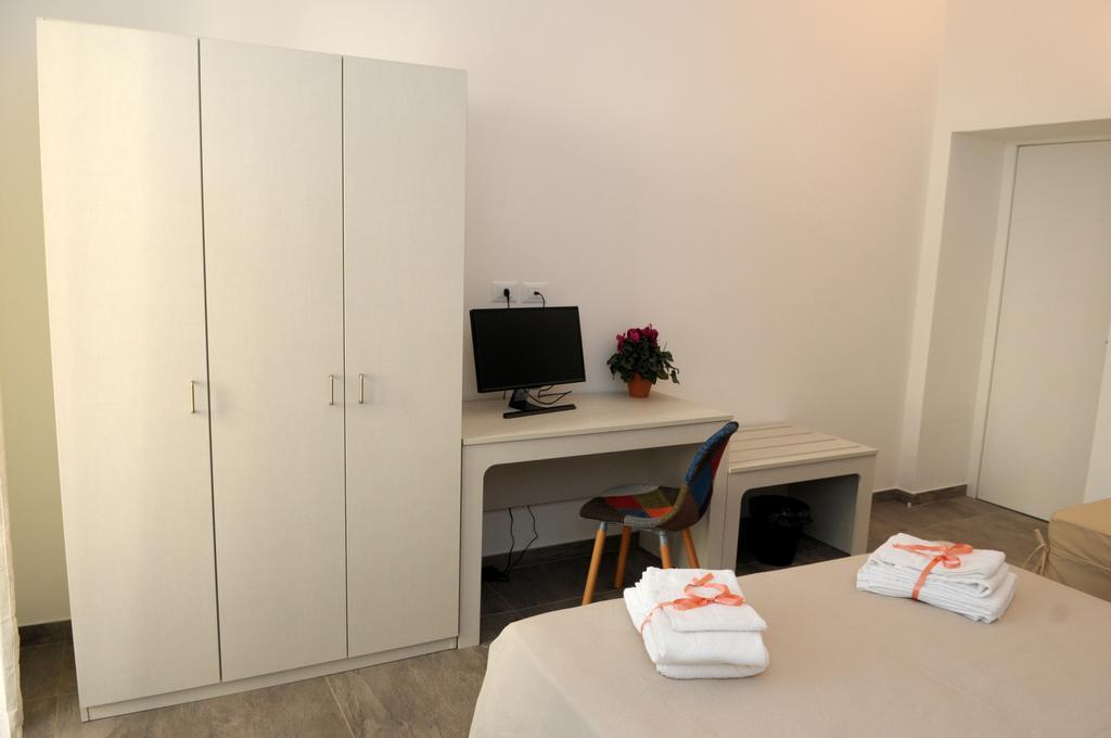 Della Torre Rooms Лече Екстериор снимка